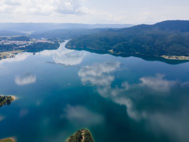 Bulgaristan 'ın Smolyan Bölgesi, Dospat Reservoir hava manzarası