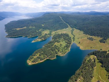 Bulgaristan 'ın Smolyan Bölgesi, Dospat Reservoir hava manzarası