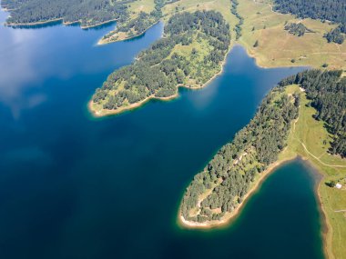Bulgaristan 'ın Smolyan Bölgesi, Dospat Reservoir hava manzarası