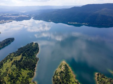 Bulgaristan 'ın Smolyan Bölgesi, Dospat Reservoir hava manzarası