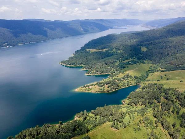 Bulgaristan 'ın Smolyan Bölgesi, Dospat Reservoir hava manzarası