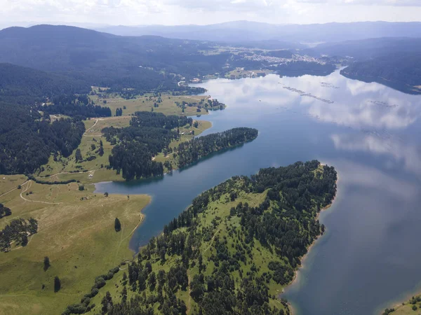 Bulgaristan 'ın Smolyan Bölgesi, Dospat Reservoir hava manzarası