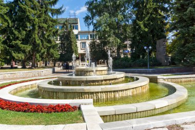 TROYAN, BULGARIA - 31 Ağustos 2021: Bulgaristan 'ın Troyan, Lovech bölgesinin inanılmaz manzarası