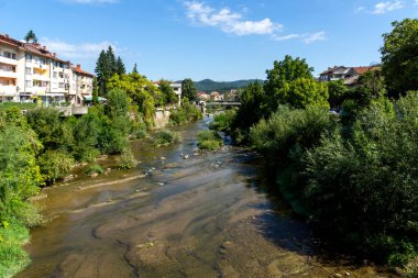TROYAN, BULGARIA - 31 Ağustos 2021: Bulgaristan 'ın Troyan, Lovech bölgesinin inanılmaz manzarası
