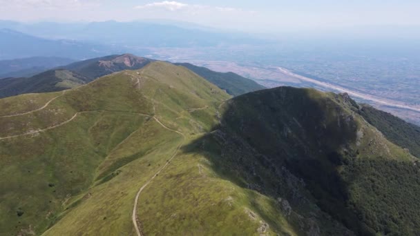 Bulgaristan Blagoevgrad Bölgesindeki Kongur Zirvesi Yakınlarındaki Belasitsa Dağı Nın Hava — Stok video