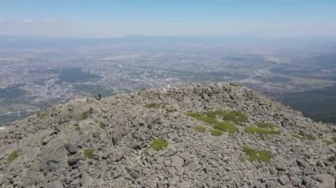 Bulgaristan 'ın Vitosha Dağı' ndaki Kamen Del Peak kentinden Sofya 'nın hava manzarası
