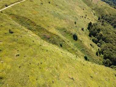 Bulgaristan 'ın Blagoevgrad bölgesindeki Belasitsa Dağı' nın şaşırtıcı hava manzarası