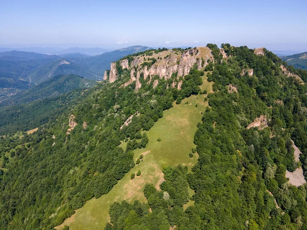 Αεροφωτογραφία Του Βαλκανικού Βουνού Κοντά Στην Πόλη Teteven Περιοχή Lovech — Φωτογραφία Αρχείου