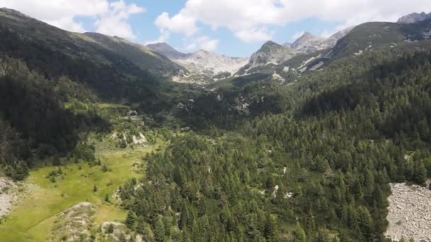 Amazing Aerial View Yalovarnika Kamenitsa Peaks Pirin Mountain Bulgaria — Vídeos de Stock