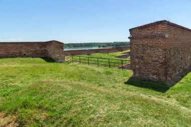 Bulgaristan 'ın Vidin kentindeki Tuna Nehri kıyısındaki Ortaçağ Baba Vida Kalesi