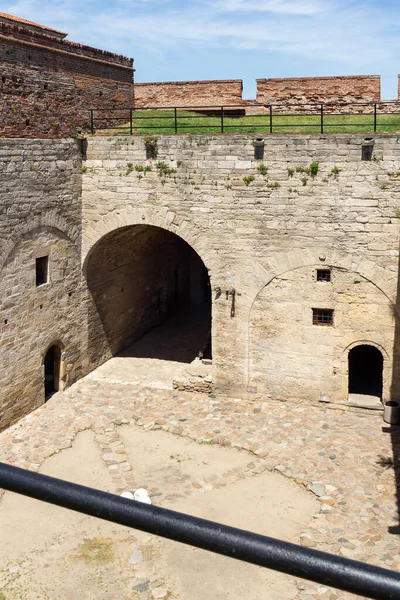 Bulgaristan 'ın Vidin kentindeki Tuna Nehri kıyısındaki Ortaçağ Baba Vida Kalesi