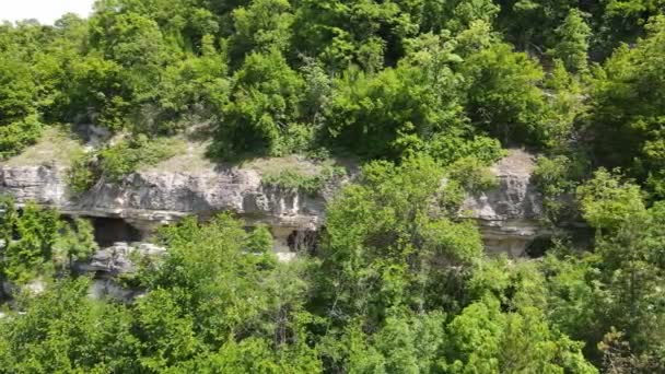 保加利亚Vidin地区Albotin岩石修道院的空中景观 — 图库视频影像