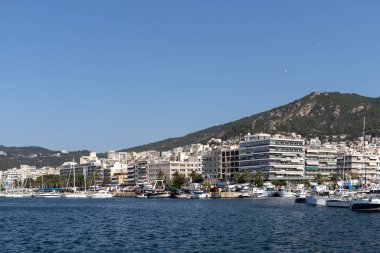 KAVALA, GREECE - 22 Haziran 2019: Yunanistan 'ın Doğu Makedonya ve Trakya kentinin muhteşem panoramik manzarası