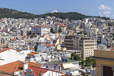 KAVALA, GREECE - 22 Haziran 2019: Yunanistan 'ın Doğu Makedonya ve Trakya kentinin muhteşem panoramik manzarası