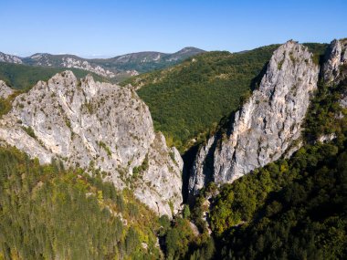 Bulgaristan 'ın Tran kenti yakınlarındaki Erma Nehri Boğazı' nın hava manzarası