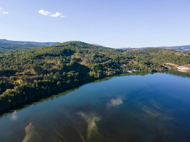 Bulgaristan 'ın Pernik Bölgesi, Pchelina Reservoir havadan görüşü