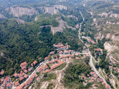 Bulgaristan 'ın Blagoevgrad bölgesinin tarihi Melnik kasabasının hava manzarası