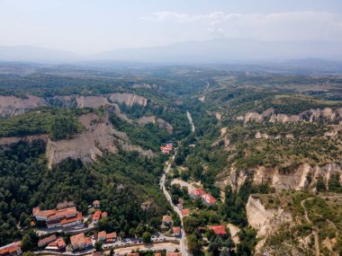 Bulgaristan 'ın Blagoevgrad bölgesinin tarihi Melnik kasabasının hava manzarası