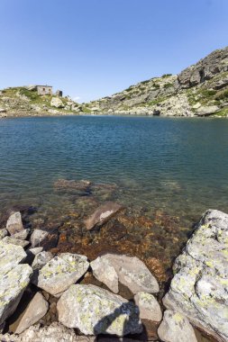 Rila Dağı inanılmaz manzara yakın korkunç göl, Bulgaristan