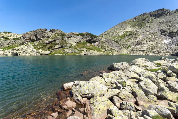 Rila Dağı inanılmaz manzara yakın korkunç göl, Bulgaristan