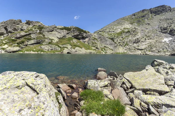 Rila Dağı inanılmaz manzara yakın korkunç göl, Bulgaristan