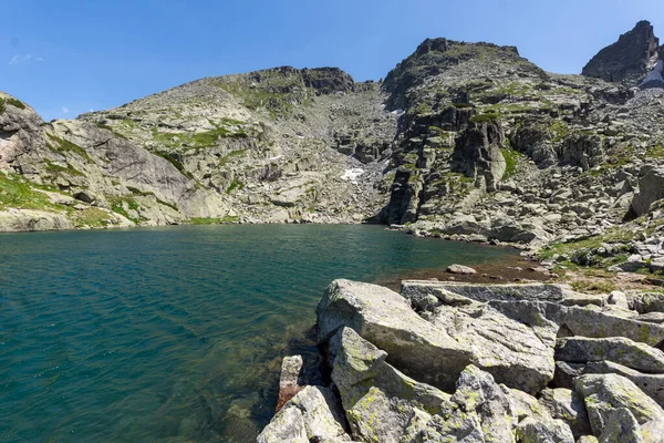 Rila Dağı inanılmaz manzara yakın korkunç göl, Bulgaristan