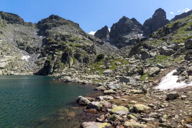 Rila Dağı inanılmaz manzara yakın korkunç göl, Bulgaristan