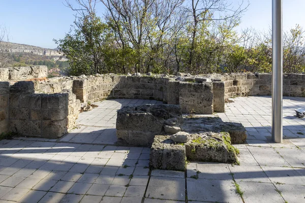 Vue Imprenable Sur Les Ruines Forteresse Médiévale Dans Ville Lovech — Photo