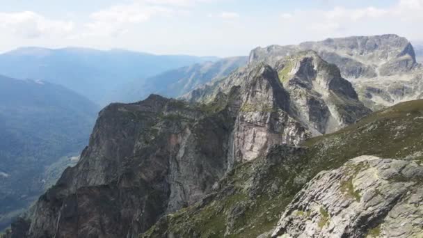 Aerial Summer View Lovnitsa Peak Rila Mountain Bulgaria — Vídeo de Stock