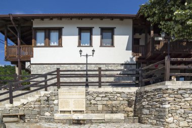 19. yüzyıldan kalma otantik evleri olan Delchevo köyü, Blagoevgrad bölgesi, Bulgaristan