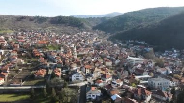 Bulgaristan 'ın Pazardzhik bölgesinin Bratsigovo kentinin şaşırtıcı hava manzarası