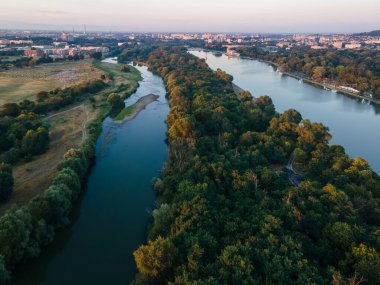 Bulgaristan 'ın Filibe kentindeki Kürek Mekanı' nın hava gün batımı manzarası
