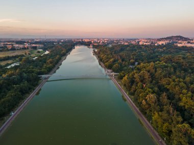 Bulgaristan 'ın Filibe kentindeki Kürek Mekanı' nın hava gün batımı manzarası