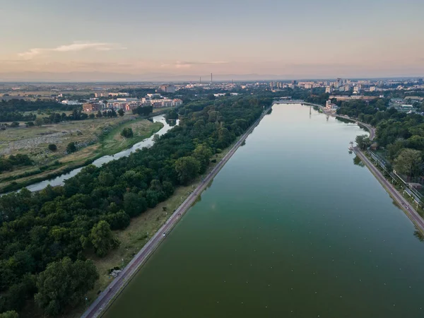 Bulgaristan 'ın Filibe kentindeki Kürek Mekanı' nın hava gün batımı manzarası