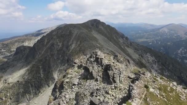 Aerial Summer View Lovnitsa Peak Rila Mountain Bulgaria — Video