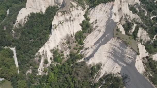 保加利亚Blagoevgrad地区Melnik沙金字塔的空中景观 — 图库视频影像