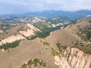 Melnik kum piramitlerinin hava manzarası, Blagoevgrad bölgesi, Bulgaristan