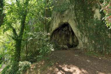 Bulgaristan 'ın Altın Panega Nehri boyunca Iskar Panega Geopark' ın inanılmaz manzarası