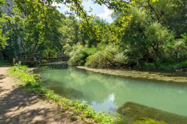 Bulgaristan 'ın Altın Panega Nehri boyunca Iskar Panega Geopark' ın inanılmaz manzarası
