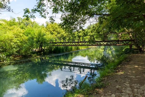 Bulgaristan 'ın Altın Panega Nehri boyunca Iskar Panega Geopark' ın inanılmaz manzarası
