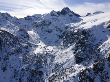 Bulgaristan 'ın Malyovitsa zirvesi yakınlarındaki Rila Dağı' nın şaşırtıcı kış manzarası