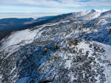 Bulgaristan 'ın Malyovitsa zirvesi yakınlarındaki Rila Dağı' nın şaşırtıcı kış manzarası