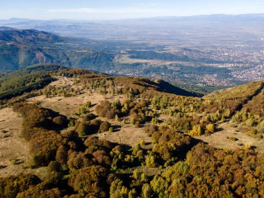 Bulgaristan 'ın Sofya kentindeki Vitosha Dağı' nın şaşırtıcı Sonbahar manzarası