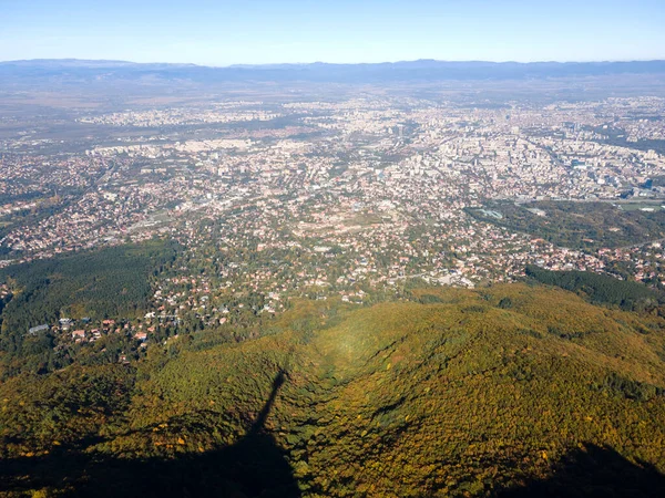 保加利亚索菲亚市维多沙山令人惊奇的空中秋季全景 — 图库照片
