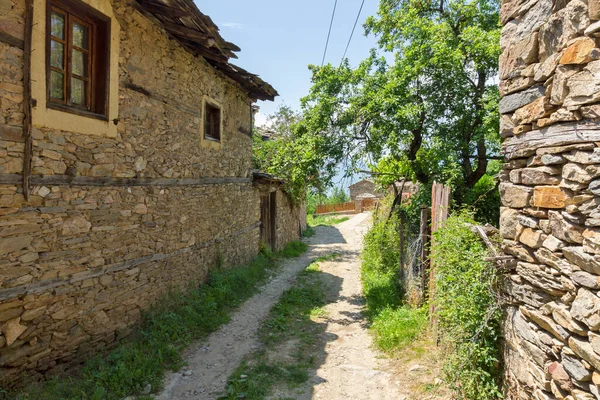 Pueblo Leshten Con Casas Auténticas Del Siglo Xix Región Blagoevgrad —  Fotos de Stock