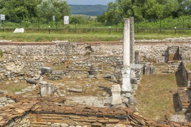 Bulgaristan 'ın Blagoevgrad Bölgesi' ndeki Garmen kasabası yakınlarındaki antik Roma şehri Nicopolis ad Nestum 'un kalıntıları