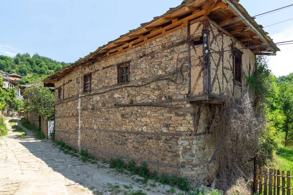Otantik Ondokuzuncu Yüzyıl Evleriyle Leshten Köyü Blagoevgrad Bölgesi Bulgaristan — Stok fotoğraf