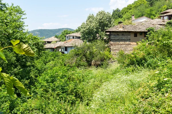 Vesnice Leshten Autentickými Domy Devatenáctého Století Blagoevgrad Region Bulharsko — Stock fotografie