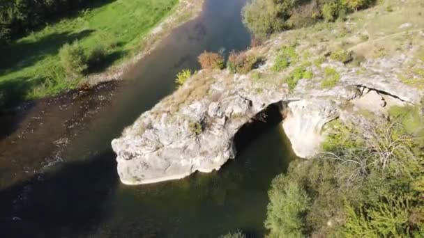 Удивительный Вид Воздуха Скальный Мост Деревне Аглен Ловечская Область Болгария — стоковое видео