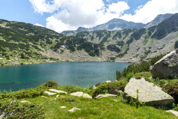 Increíble Paisaje Pirin Mountain Cerca Del Lago Fish Banderitsa Bulgaria — Foto de Stock
